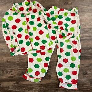 Kelly’s kids matching polkadot pajamas